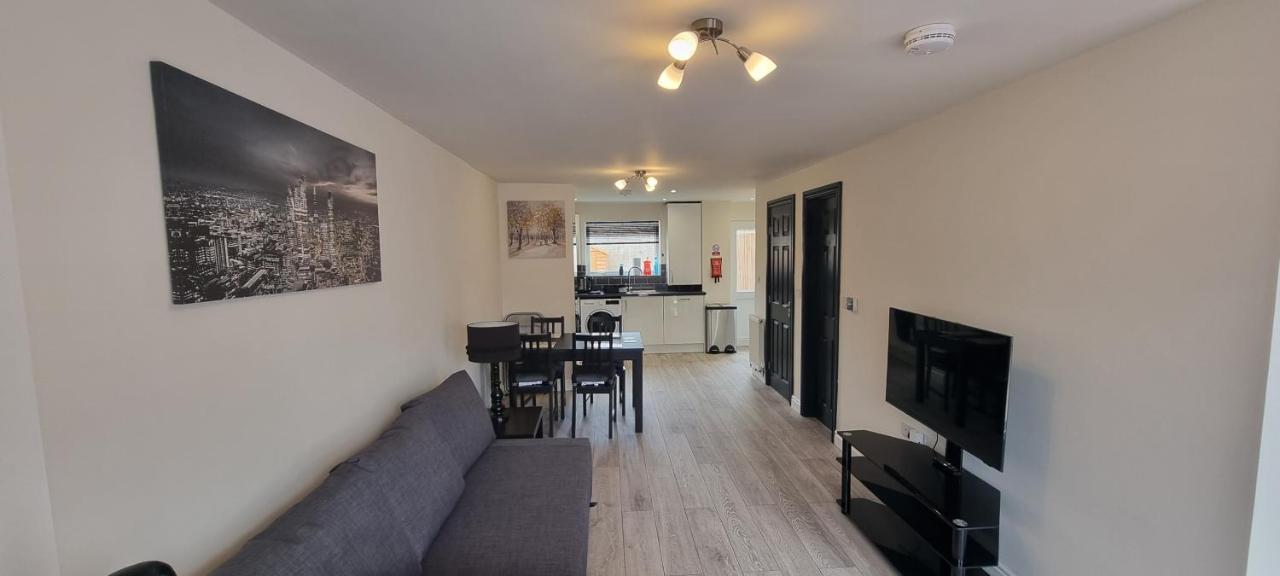 Shirely S, Milton, Cambridge, 2br House, Newly Refurbished *